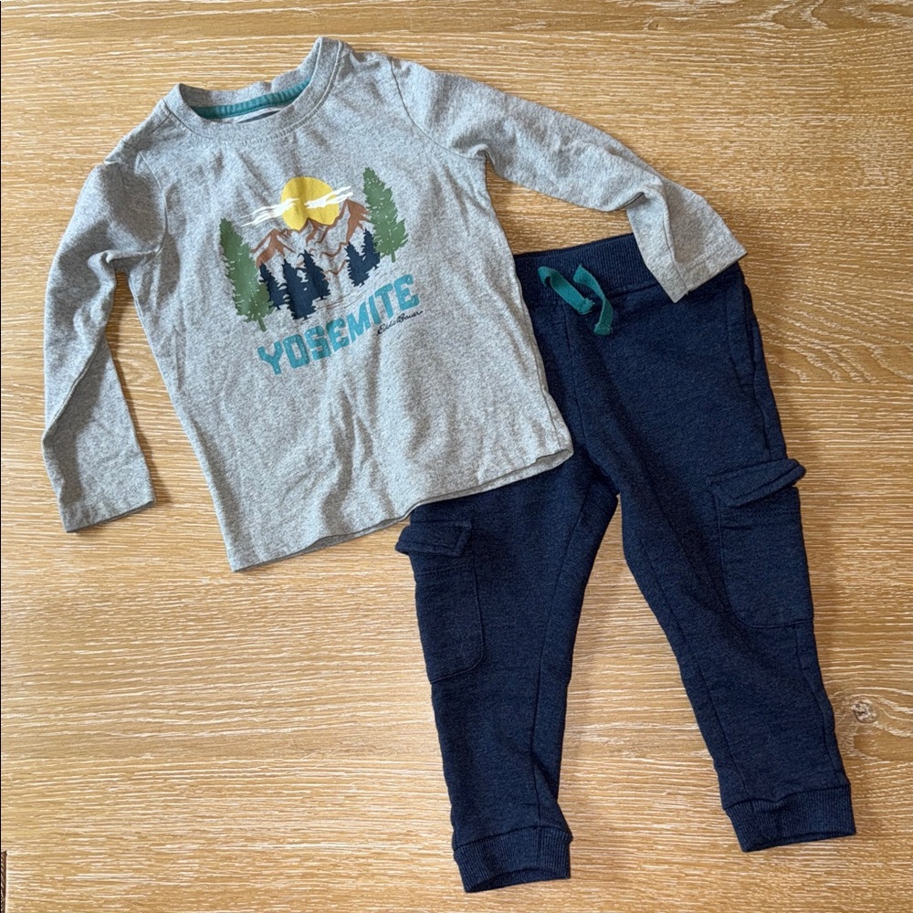 Eddie Bauer 2T Graphic Tee and Jogger Set
